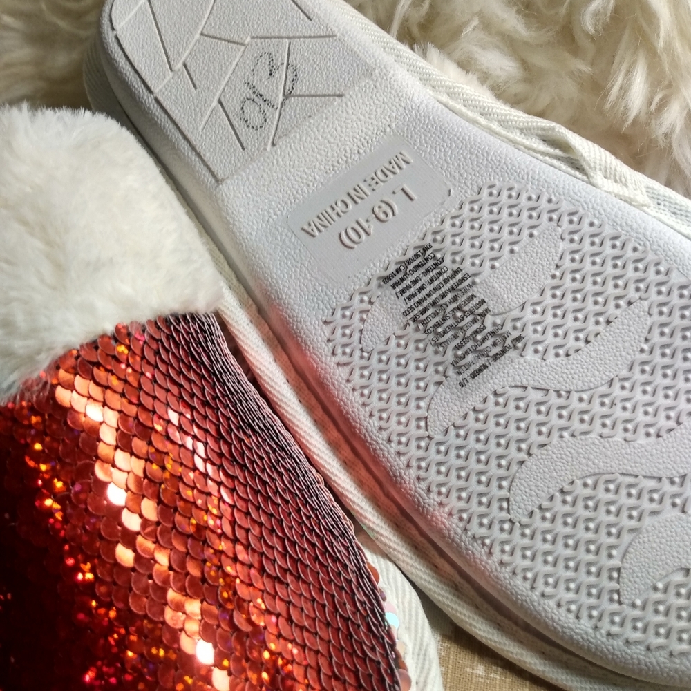 Slippers - Picture 5 of 5